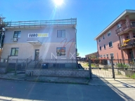 locale commerciale in vendita ad Opera