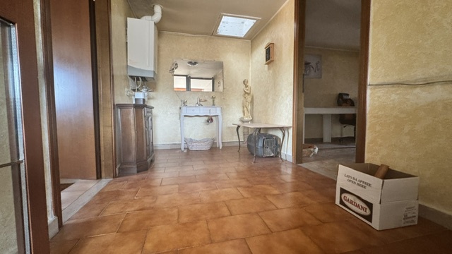 casa indipendente in vendita ad Opera