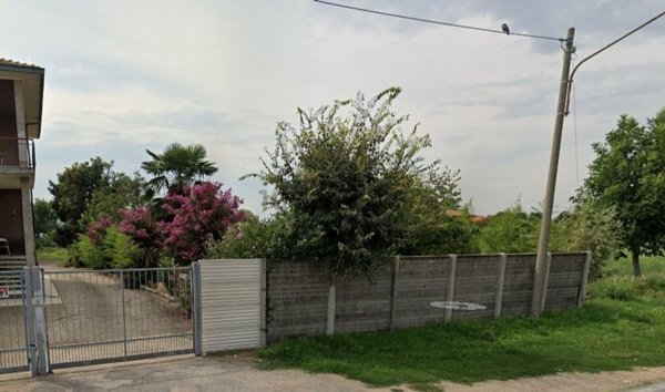 terreno edificabile in vendita ad Ossona