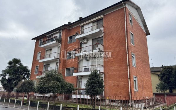 appartamento in vendita ad Ossona