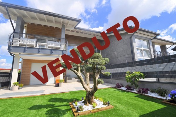appartamento in vendita ad Ossona