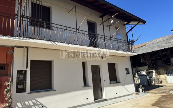 appartamento in vendita ad Ossona