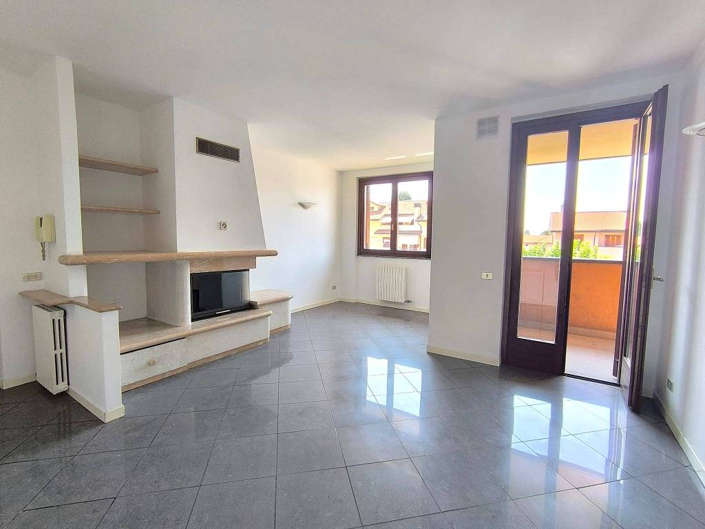 appartamento in vendita ad Ossona