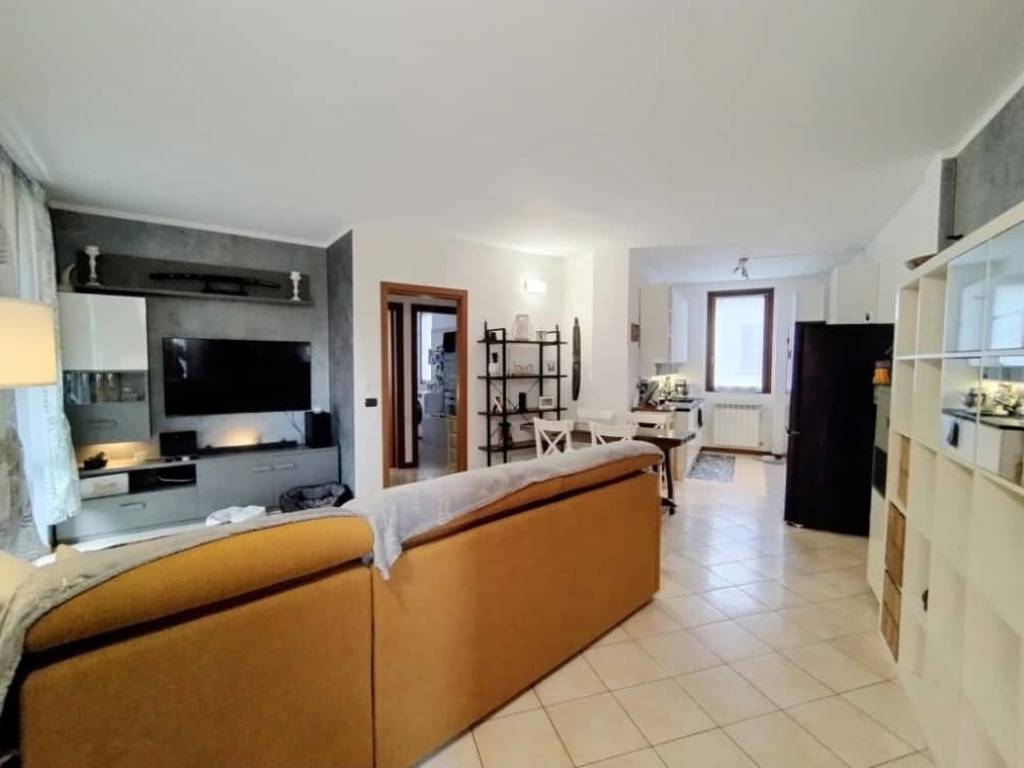 appartamento in vendita ad Ossona