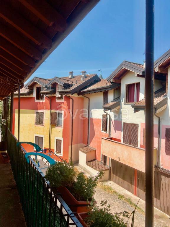 appartamento in vendita ad Ossona