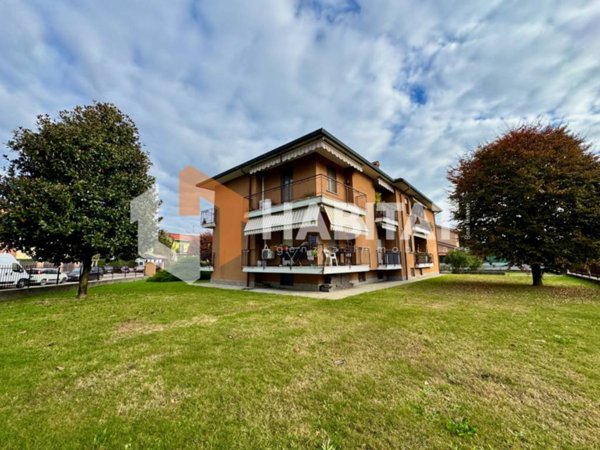 appartamento in vendita ad Ossona