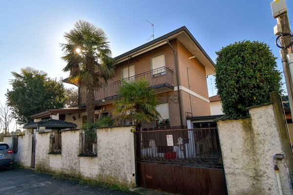 appartamento in vendita ad Ossona