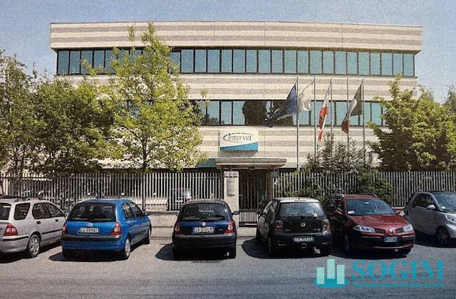 locale di sgombero in vendita ad Ossona