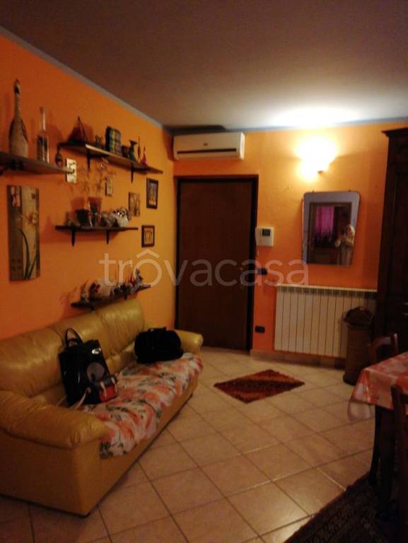 appartamento in vendita ad Ossona