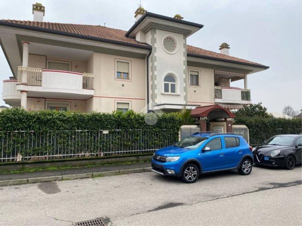 appartamento in vendita ad Ossona