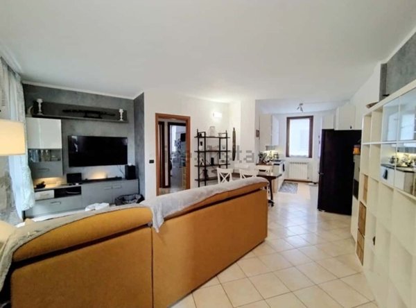 appartamento in vendita ad Ossona in zona Asmonte