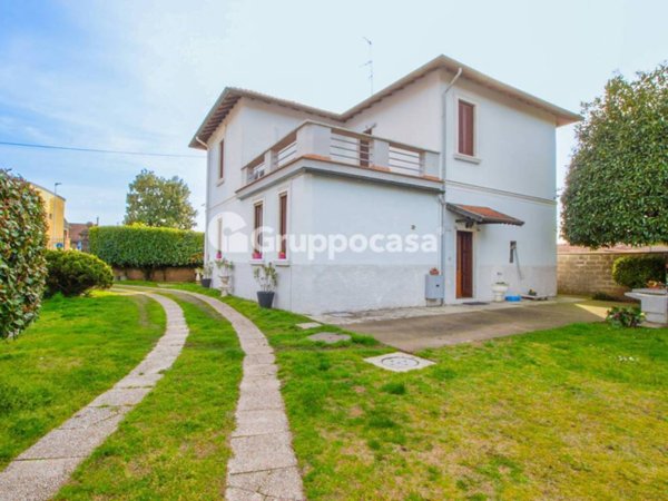 casa indipendente in vendita ad Ossona