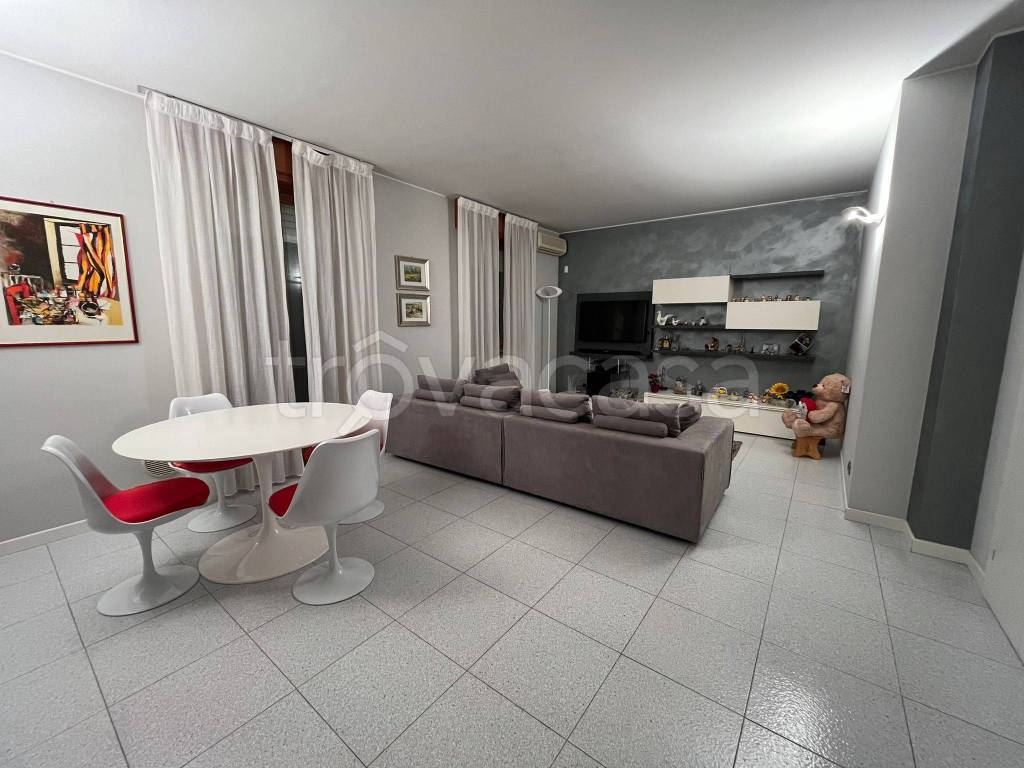 appartamento in vendita ad Ossona