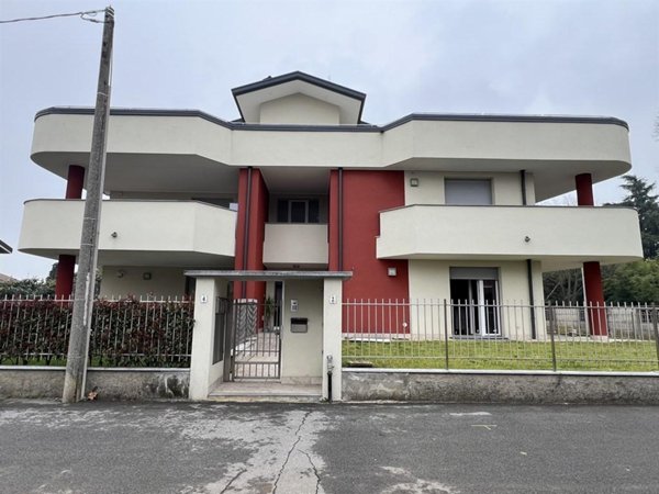 appartamento in vendita ad Ossona