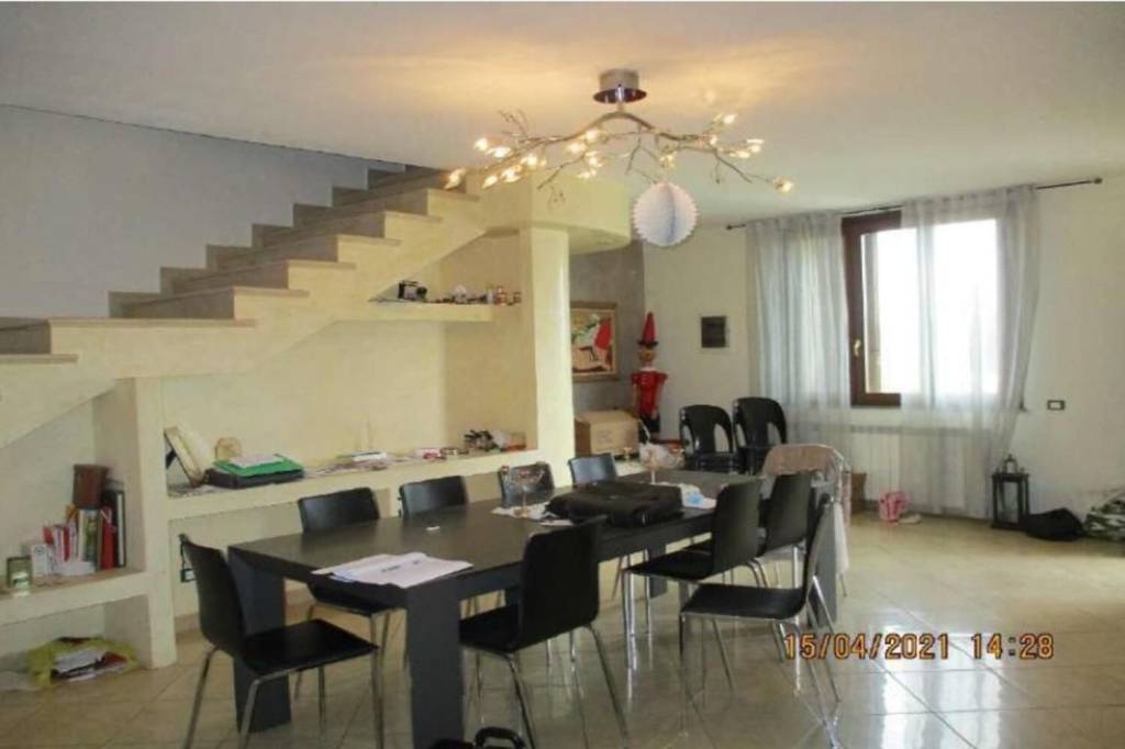casa indipendente in vendita ad Ossona in zona Asmonte