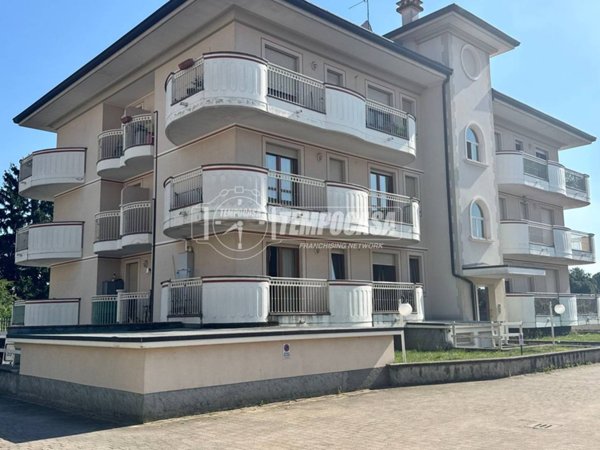 appartamento in vendita ad Ossona in zona Asmonte