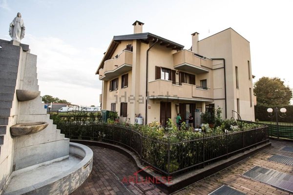 appartamento in vendita ad Ossona in zona Asmonte