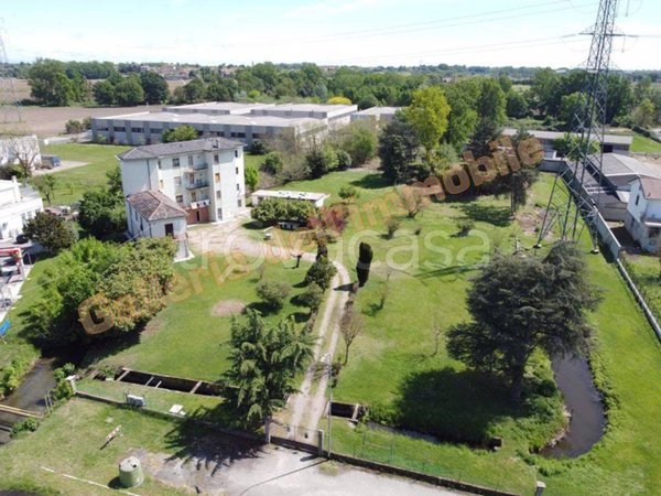 terreno agricolo in vendita ad Ozzero