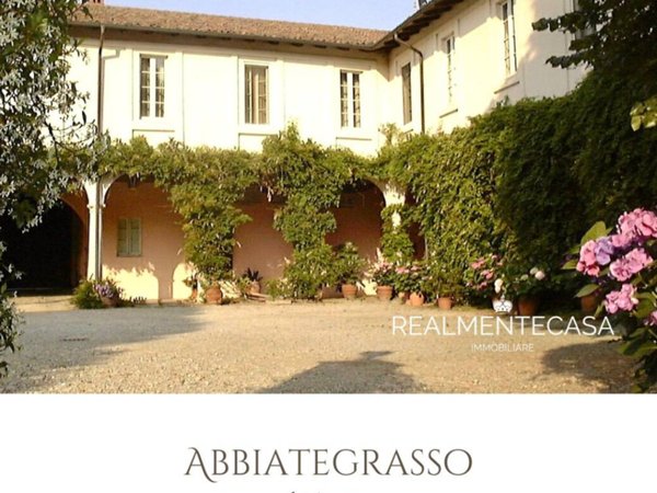 villa in vendita ad Ozzero