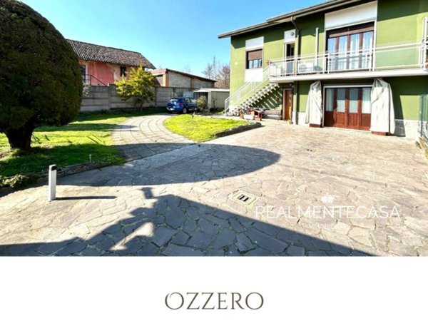 casa indipendente in vendita ad Ozzero