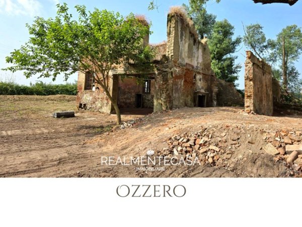 casa indipendente in vendita ad Ozzero