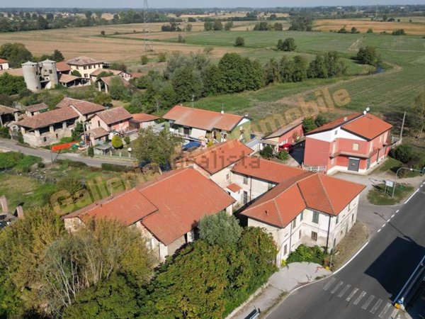 casale in vendita ad Ozzero in zona Soria Vecchia