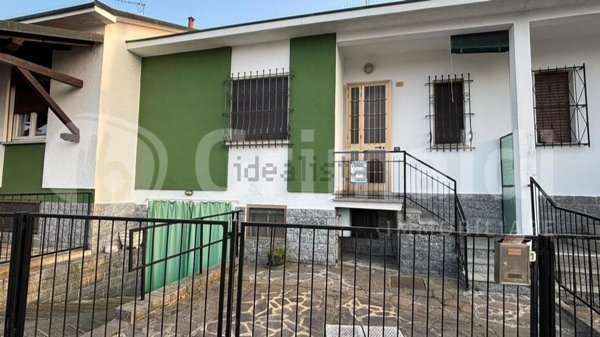 casa indipendente in vendita ad Ozzero