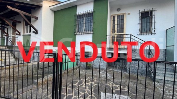 casa indipendente in vendita ad Ozzero