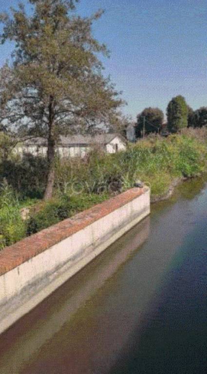 casale in vendita ad Ozzero