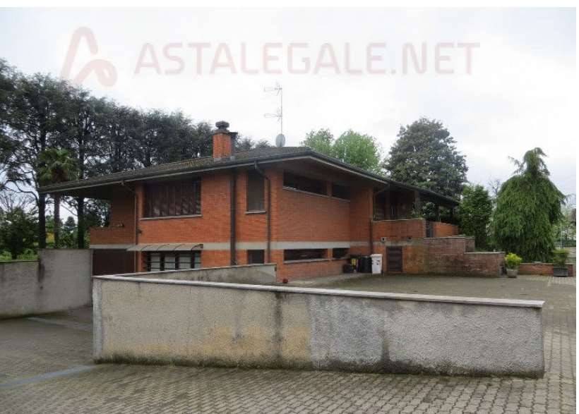 quadrivano in vendita ad Ozzero
