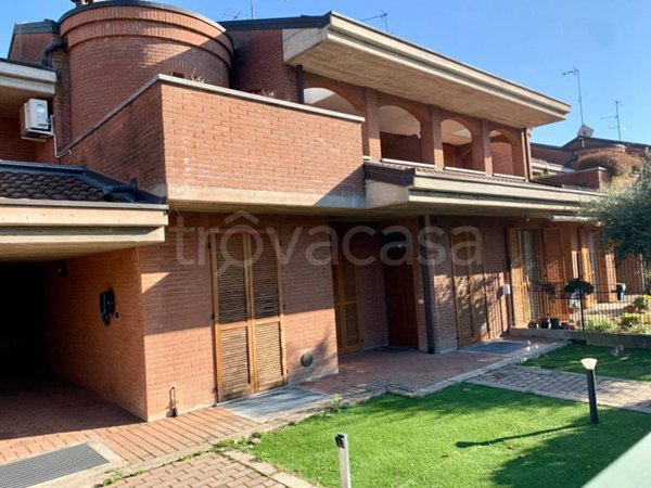 casa indipendente in vendita a Paderno Dugnano in zona Palazzolo Milanese