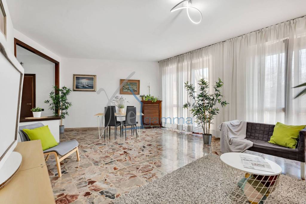 appartamento in vendita a Paderno Dugnano in zona Cassina Amata