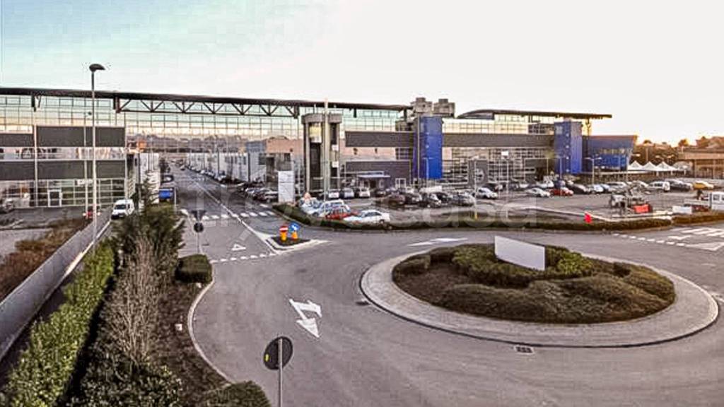 ufficio in vendita a Paderno Dugnano