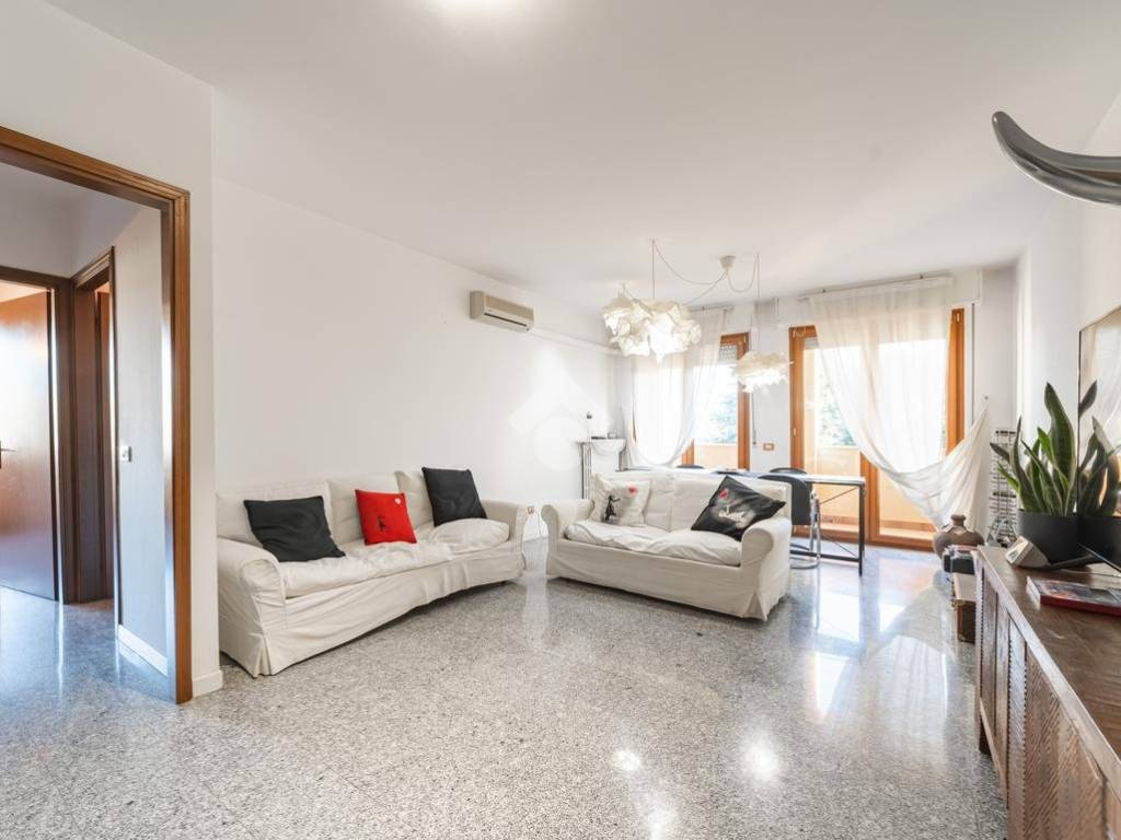appartamento in vendita a Paderno Dugnano in zona Palazzolo Milanese