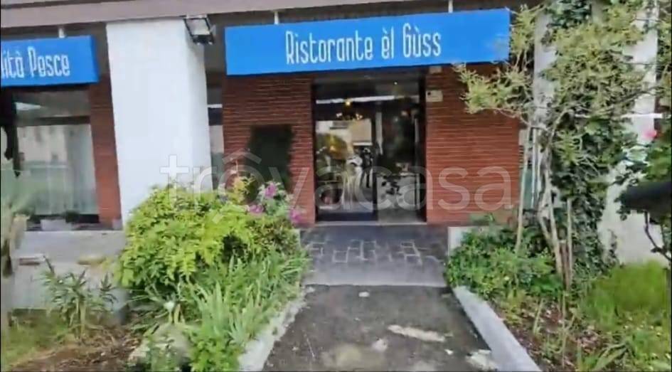 locale commerciale in vendita a Paderno Dugnano in zona Cassina Amata