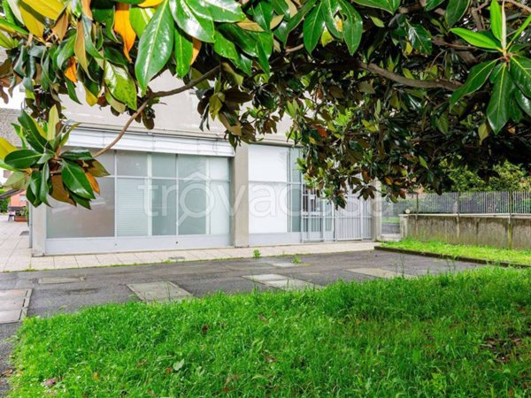 negozio in vendita a Paderno Dugnano