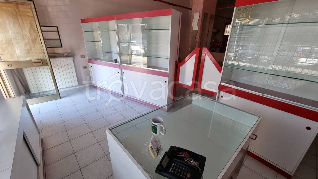 appartamento in vendita a Paderno Dugnano in zona Calderara