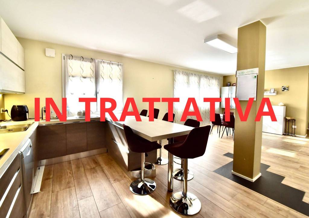appartamento in vendita a Paderno Dugnano in zona Cassina Amata