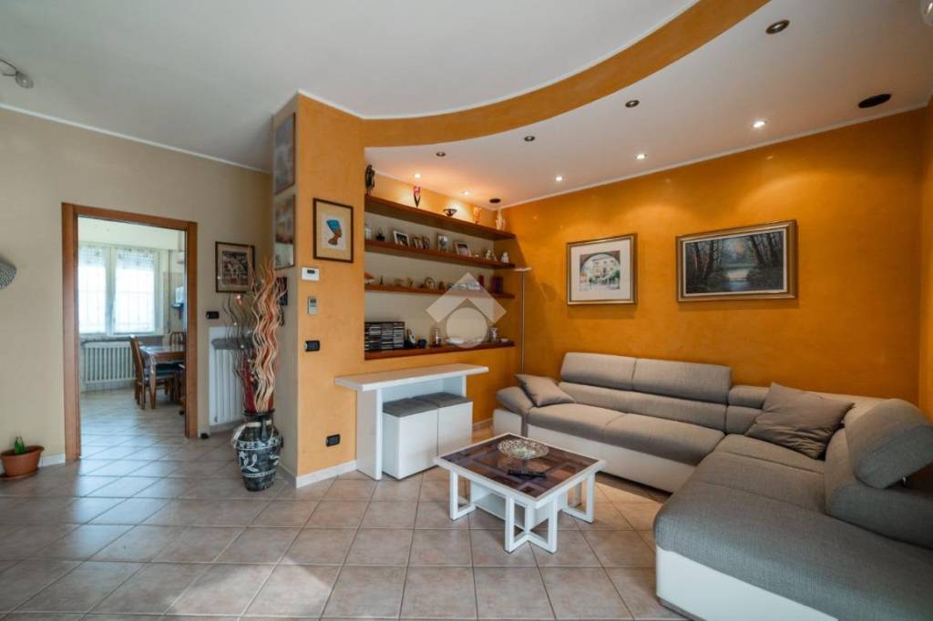 casa indipendente in vendita a Paderno Dugnano