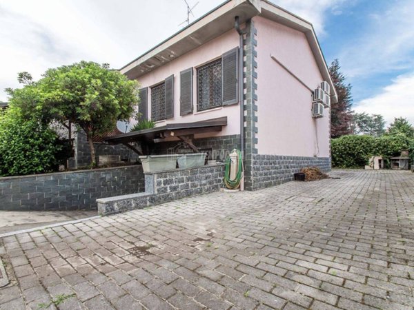 casa indipendente in vendita a Paderno Dugnano in zona Palazzolo Milanese