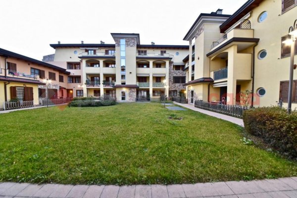 casa indipendente in vendita a Paderno Dugnano in zona Cassina Amata