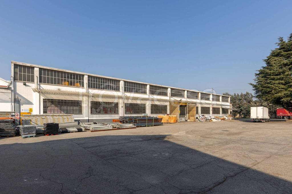 terreno edificabile in vendita a Paderno Dugnano