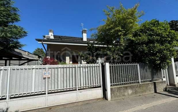 casa indipendente in vendita a Paderno Dugnano
