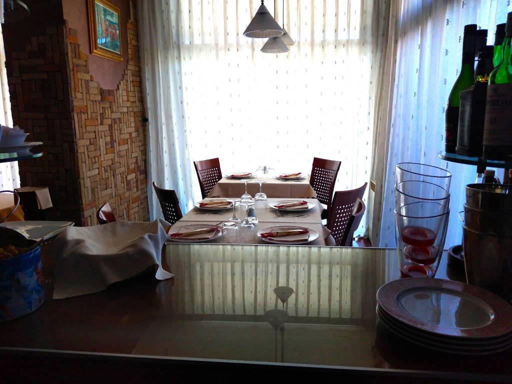 negozio in vendita a Paderno Dugnano in zona Palazzolo Milanese