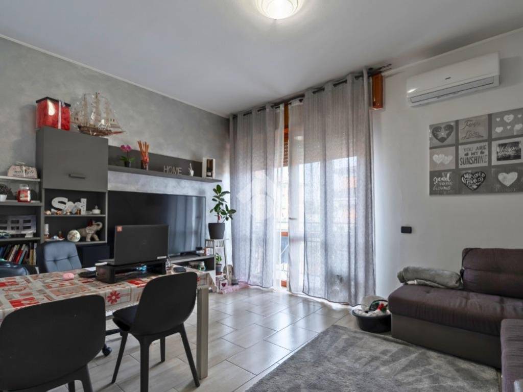 appartamento in vendita a Paderno Dugnano in zona Calderara