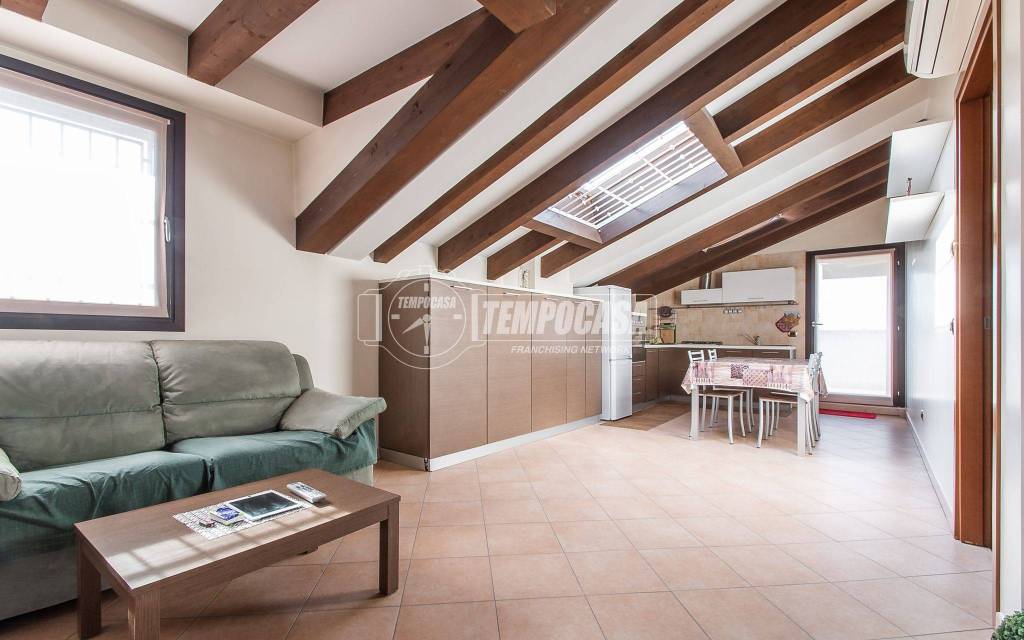 appartamento in vendita a Paderno Dugnano in zona Palazzolo Milanese