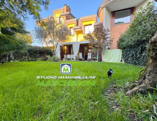 casa indipendente in vendita a Paderno Dugnano in zona Cassina Amata