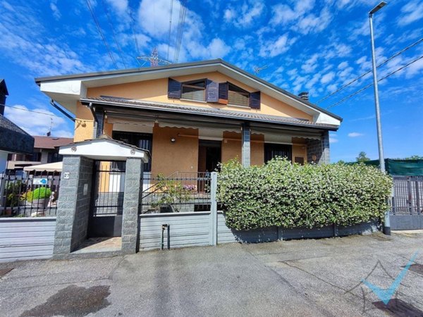 casa indipendente in vendita a Paderno Dugnano in zona Palazzolo Milanese