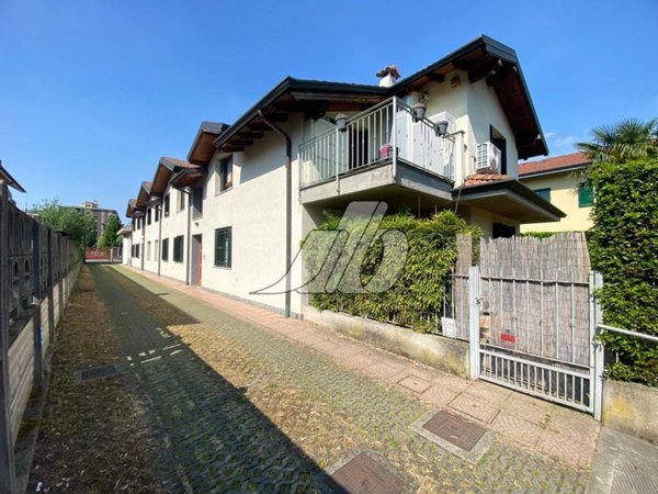 appartamento in vendita a Paderno Dugnano in zona Incirano