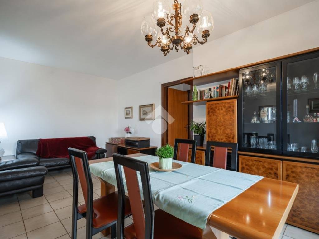 appartamento in vendita a Paderno Dugnano in zona Cassina Amata